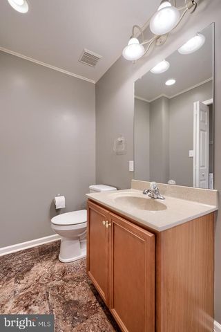 18 RED LEAF LN, Lancaster, PA 17602