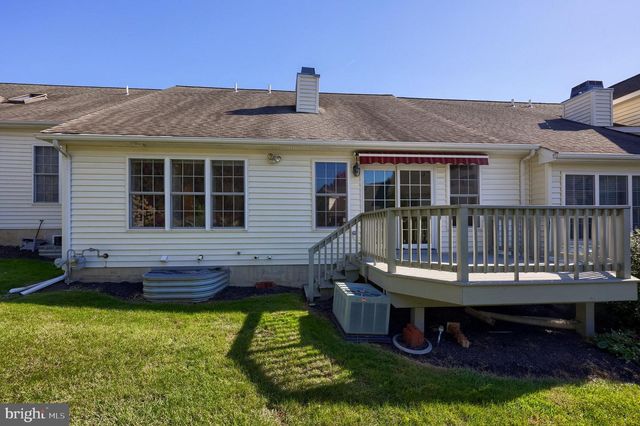 18 RED LEAF LN, Lancaster, PA 17602