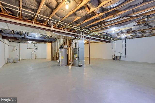 18 RED LEAF LN, Lancaster, PA 17602