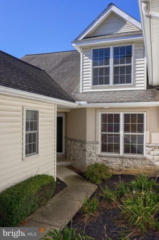 18 RED LEAF LN, Lancaster, PA 17602