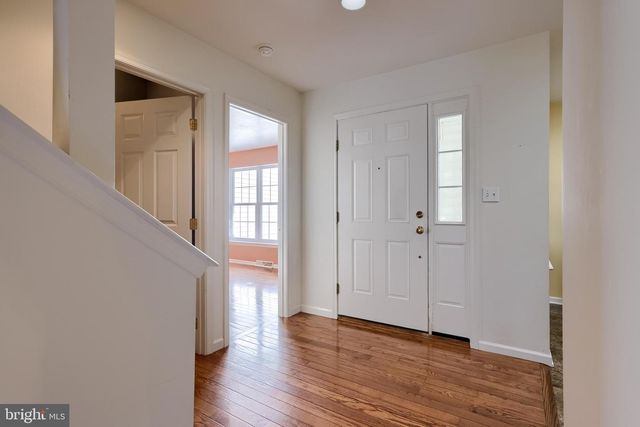 18 RED LEAF LN, Lancaster, PA 17602