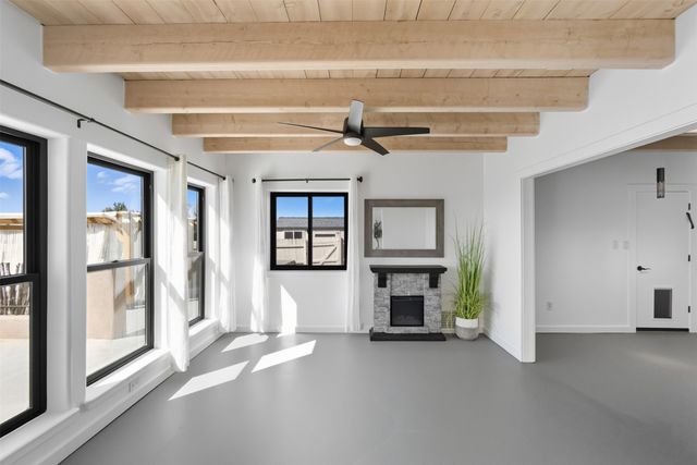 23 Lucero, Santa Fe, NM 87508