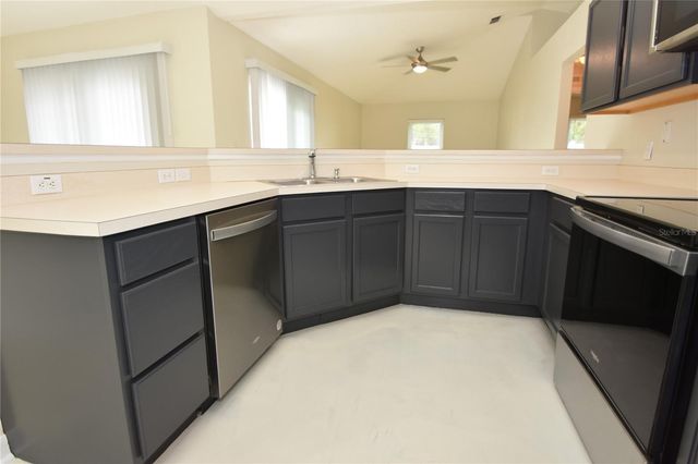 31 SLUMBER PATH, Palm Coast, FL 32164