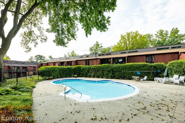 1803 Independence Boulevard, Ann Arbor, MI 48104