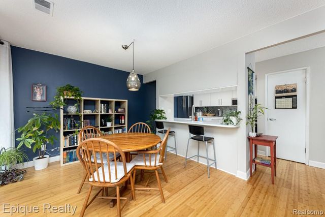 1803 Independence Boulevard, Ann Arbor, MI 48104