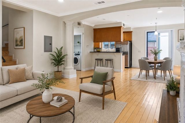 66 N Allen Avenue 3, Pasadena, CA 91106
