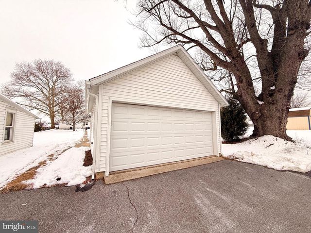 43 N PEARL ST, Wernersville, PA 19565