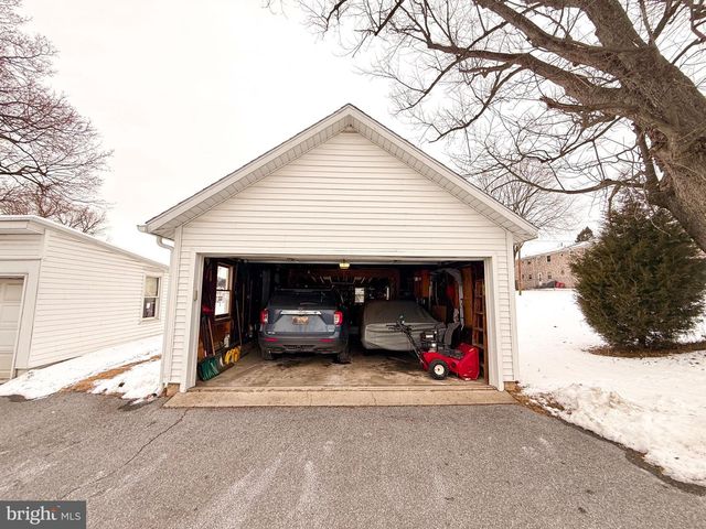 43 N PEARL ST, Wernersville, PA 19565