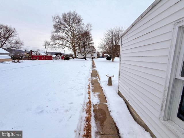 43 N PEARL ST, Wernersville, PA 19565