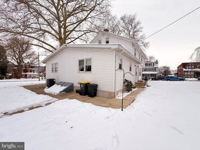 43 N PEARL ST, Wernersville, PA 19565