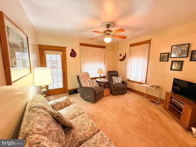 43 N PEARL ST, Wernersville, PA 19565