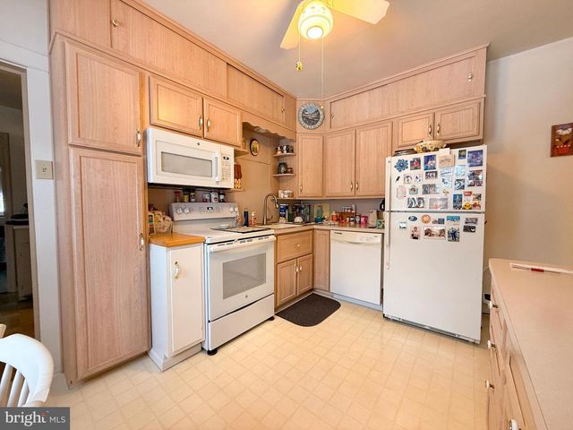 43 N PEARL ST, Wernersville, PA 19565