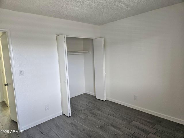 3810 E Earll Drive 208A, Phoenix, AZ 85018