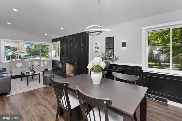 1498 STUYVESANT AVE, Trenton, NJ 08618