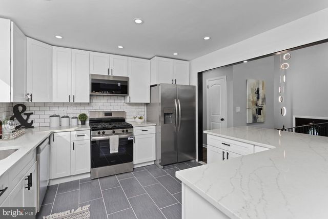 1498 STUYVESANT AVE, Trenton, NJ 08618