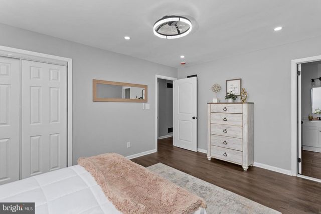 1498 STUYVESANT AVE, Trenton, NJ 08618