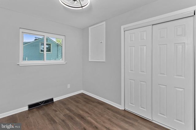 1498 STUYVESANT AVE, Trenton, NJ 08618