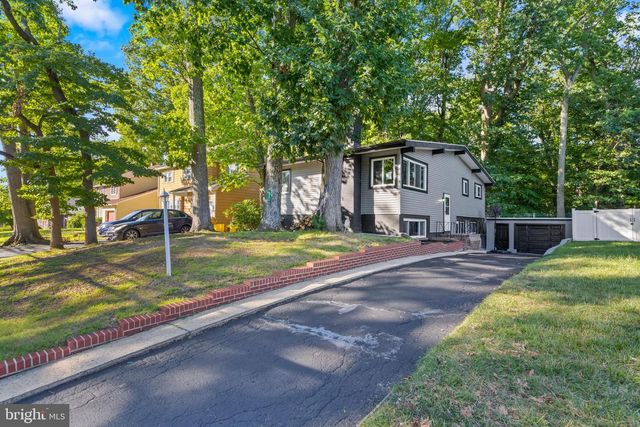 1498 STUYVESANT AVE, Trenton, NJ 08618