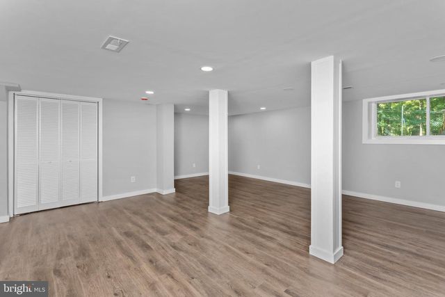1498 STUYVESANT AVE, Trenton, NJ 08618
