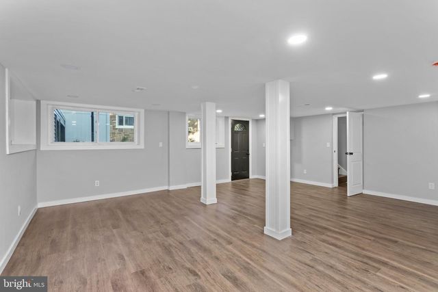 1498 STUYVESANT AVE, Trenton, NJ 08618