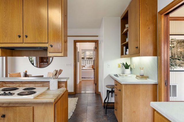 4800 4800 Proctor Ave, Oakland, CA 94618