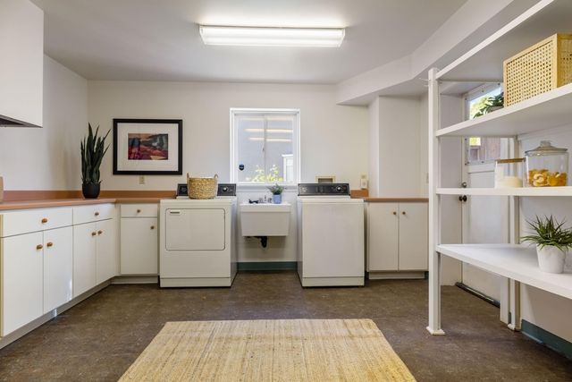 4800 4800 Proctor Ave, Oakland, CA 94618