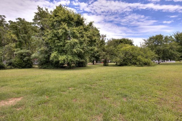3720 Delaware Drive, Dalzell, SC 29040