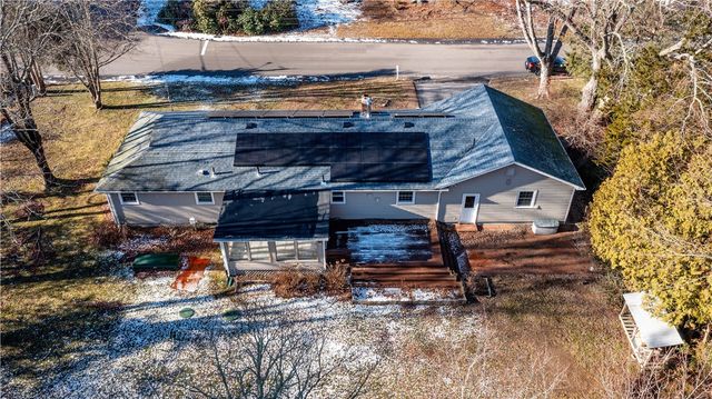 38 Greenwood Road, North Kingstown, RI 02852