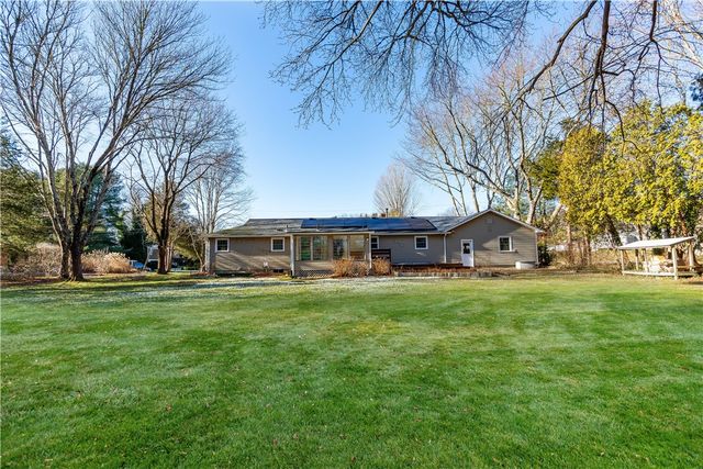 38 Greenwood Road, North Kingstown, RI 02852