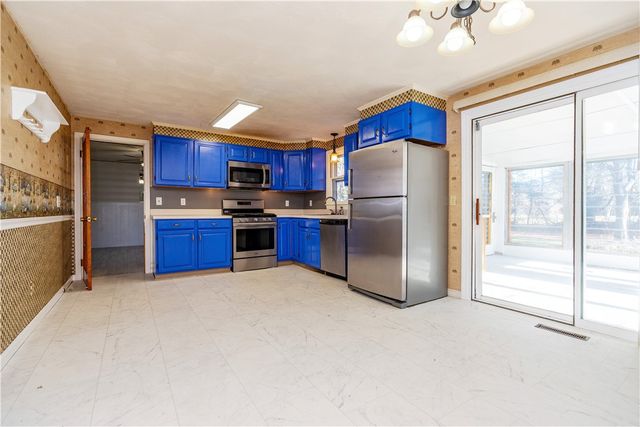 38 Greenwood Road, North Kingstown, RI 02852