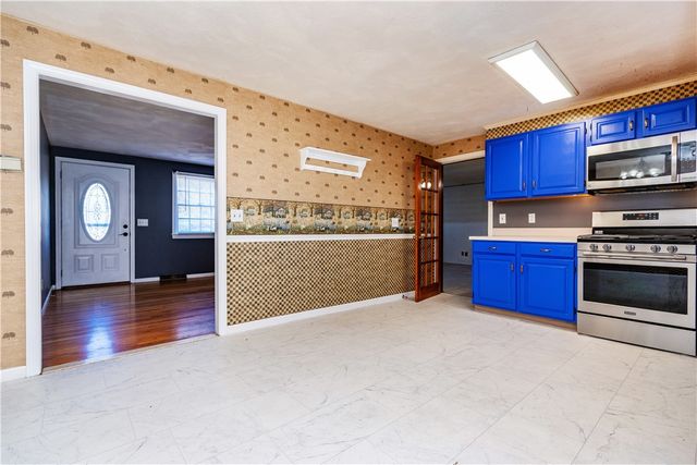 38 Greenwood Road, North Kingstown, RI 02852