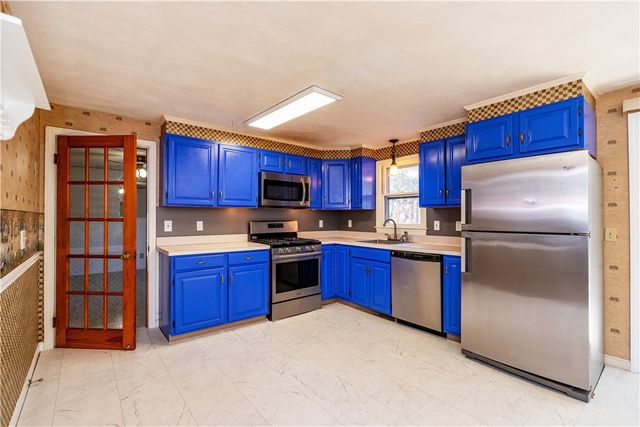 38 Greenwood Road, North Kingstown, RI 02852