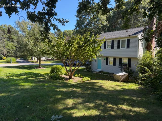 39 Warwick Way, Mashpee, MA 02649
