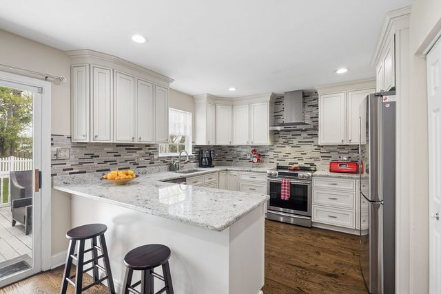 623 Wild Indigo Avenue, Romeoville, IL 60446