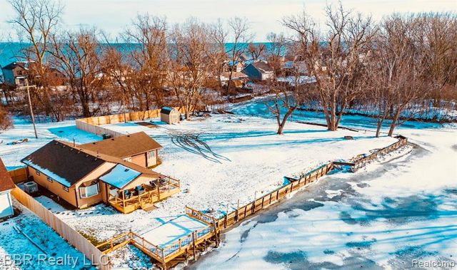 35342 Lake Drive, Brownstown, MI 48173