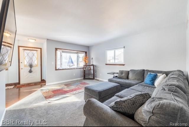 35342 Lake Drive, Brownstown, MI 48173