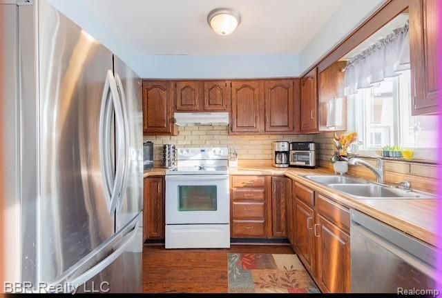 35342 Lake Drive, Brownstown, MI 48173