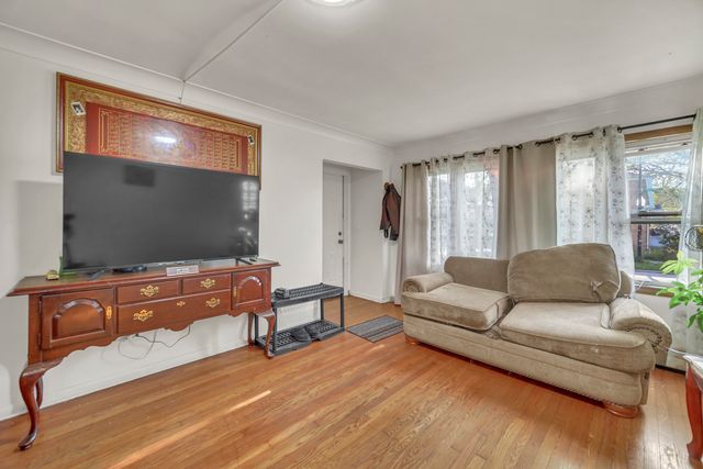 3257 N Kostner Avenue, Chicago, IL 60641