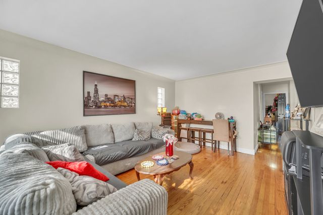 3257 N Kostner Avenue, Chicago, IL 60641