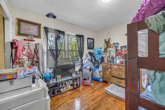 3257 N Kostner Avenue, Chicago, IL 60641