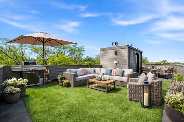 904 N Trumbull Avenue, Chicago, IL 60651