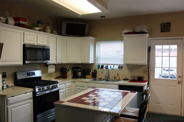 3739 Windlewood Drive, Katy, TX 77449