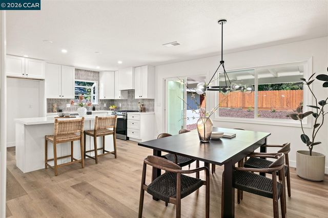 1003 Santa Cruz Dr, Pleasant Hill, CA 94523