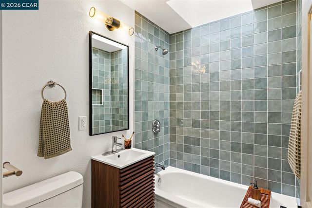 1003 Santa Cruz Dr, Pleasant Hill, CA 94523