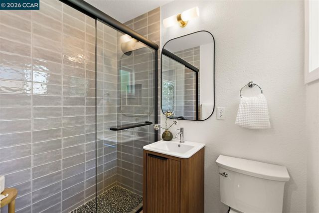 1003 Santa Cruz Dr, Pleasant Hill, CA 94523