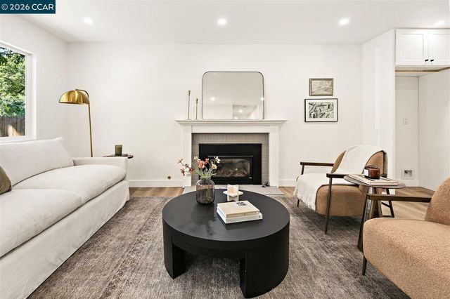 1003 Santa Cruz Dr, Pleasant Hill, CA 94523