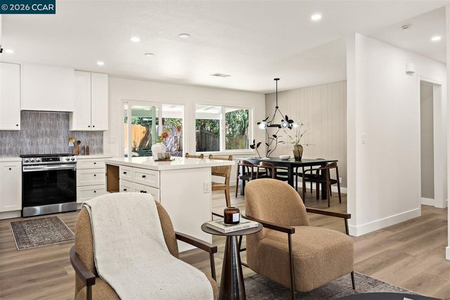 1003 Santa Cruz Dr, Pleasant Hill, CA 94523