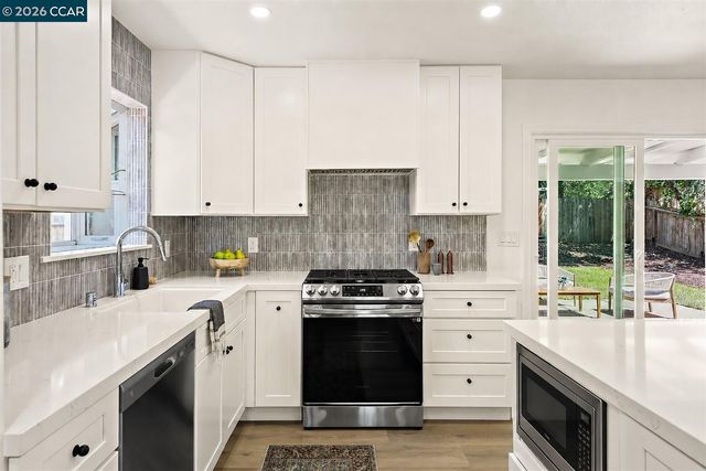 1003 Santa Cruz Dr, Pleasant Hill, CA 94523