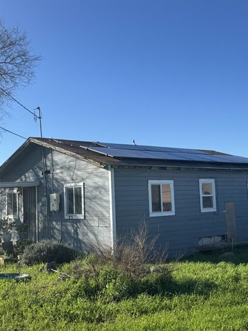 16748 N Lake Street, Madera, CA 93638