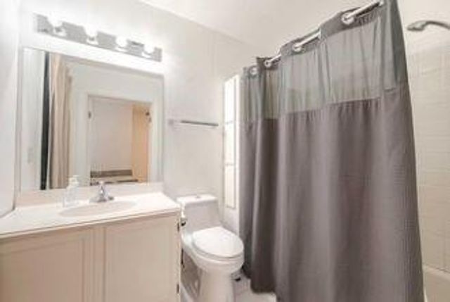 2113 Stanford Street, Houston, TX 77006